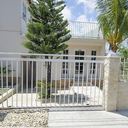Caribbean Inn And Suites St. John's Экстерьер фото